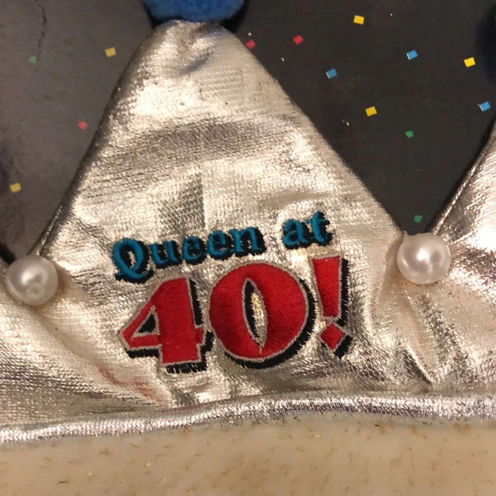 Queen at 40 Crown NWT